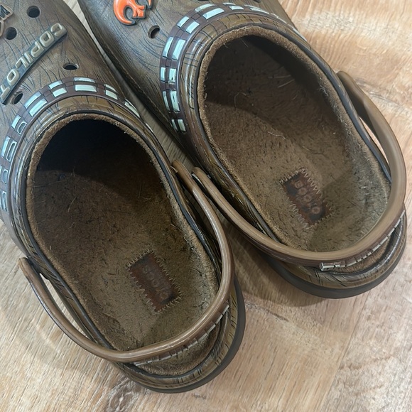 CROCS | Unisex Kid’s Star Wars Chewbacca Classic Lined Clogs - Picture 6 of 8